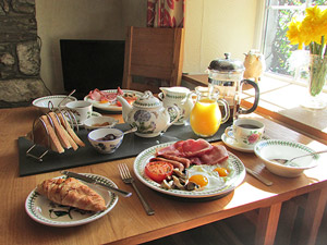 cooked welsh breakfast
